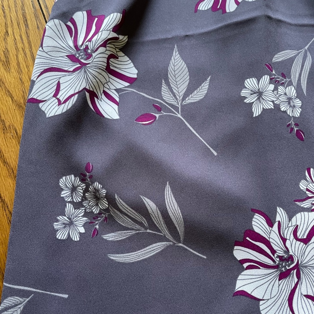 Loft Sleeveless floral print gray NWOT top size XS - Picture 5 of 10